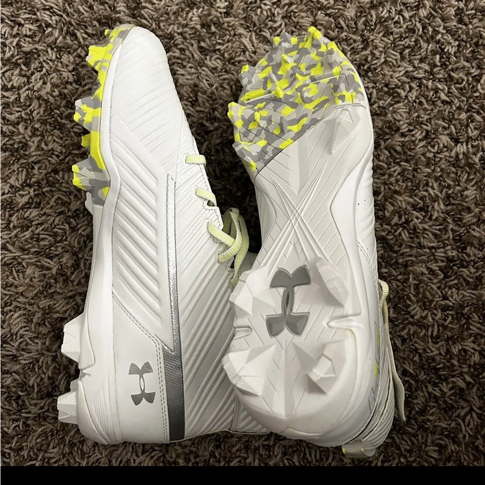 Men’s under Armour cleats